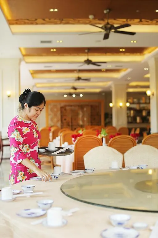 Palm Beach Resort & Spa Sanya