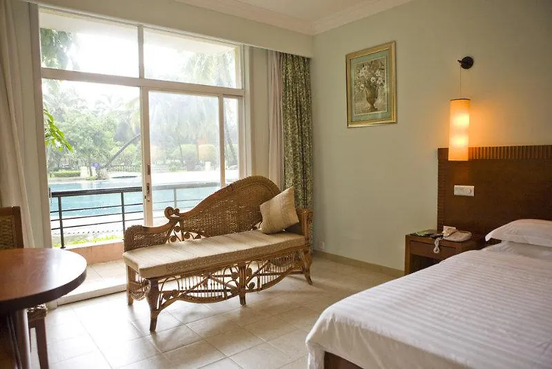 Palm Beach Resort & Spa Sanya