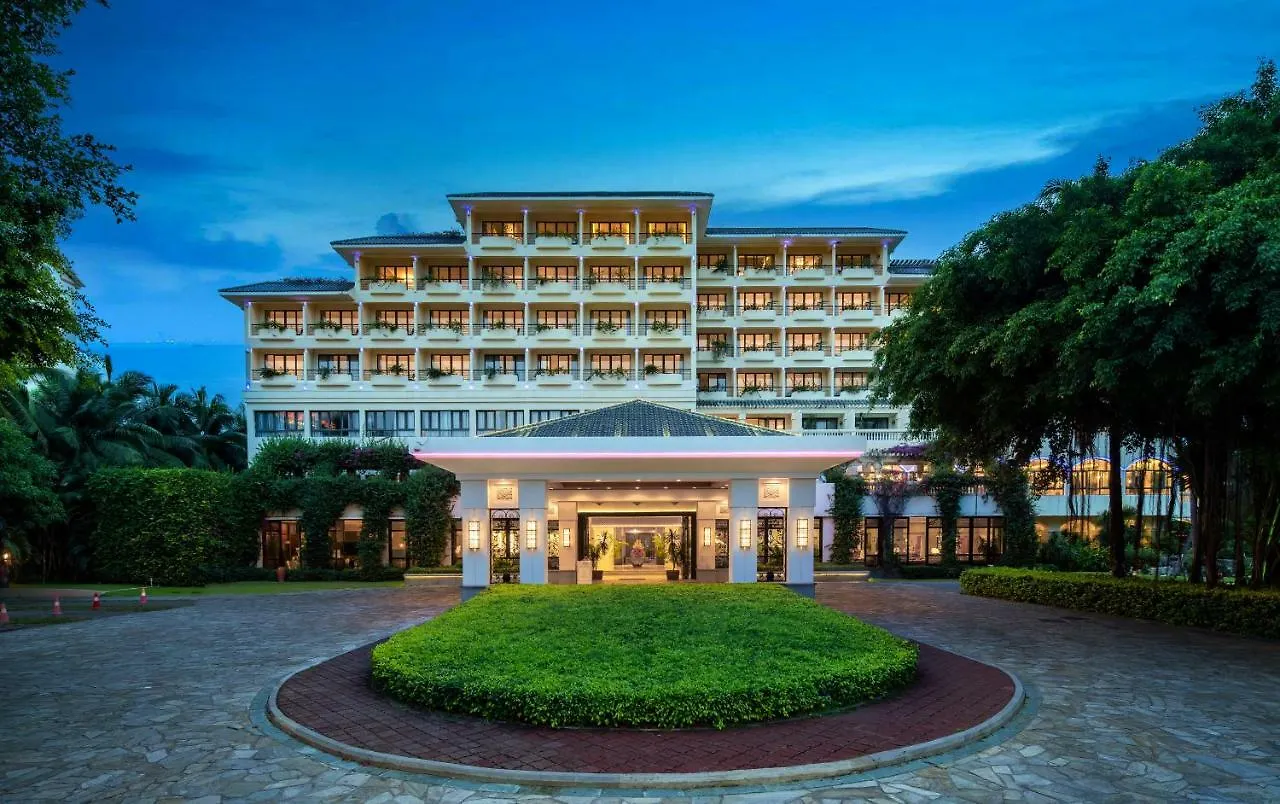 Palm Beach Resort & Spa Sanya